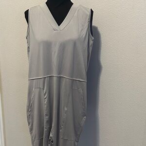 Chic Sleeveless Gray Jumpsuit